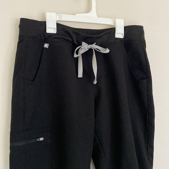 Figs Zamora Jogger Scrub Pants - Picture 3 of 7